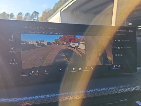 New 2025 BMW 330i xDrive Sedan w/ Premium Package image 25