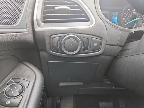 Used 2024 Ford Edge SEL AWD/4WD image 21