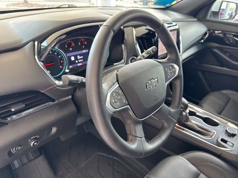 Used 2023 Chevrolet Traverse RS image 28