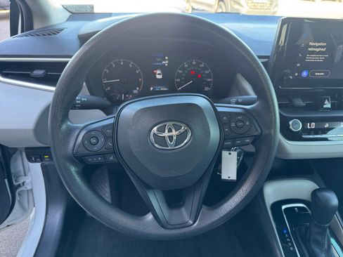 Used 2024 Toyota Corolla LE FWD image 11
