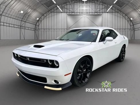Used 2022 Dodge Challenger GT RWD image 8