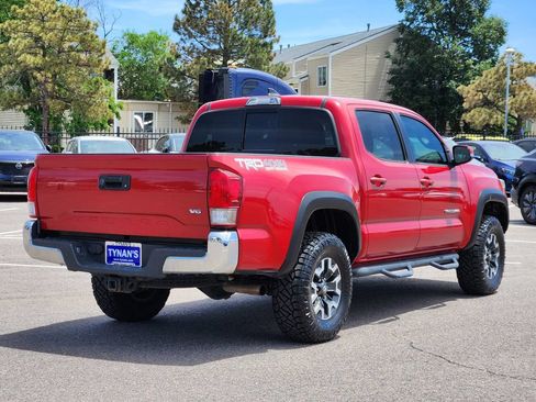 Used 2017 Toyota Tacoma TRD Off-Road w/ Tow Package (A/T) AWD/4WD image 5