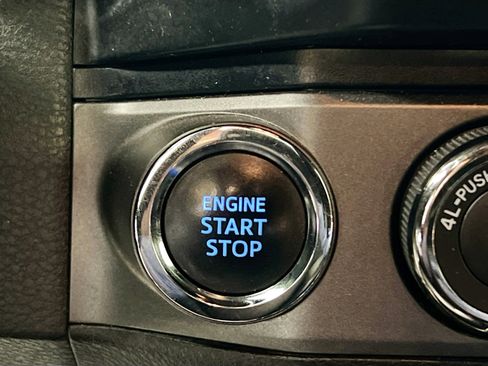 Used 2019 Toyota Tacoma TRD Sport image 24