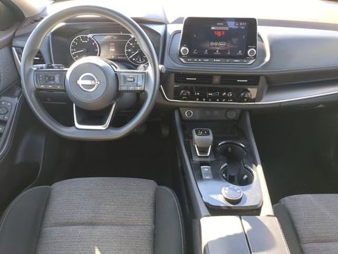 Used 2023 Nissan Rogue SV image 16