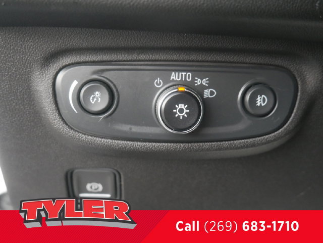 Used 2024 GMC Terrain SLT AWD/4WD image 25