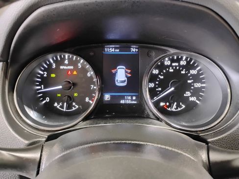 Used 2019 Nissan Rogue SV image 13