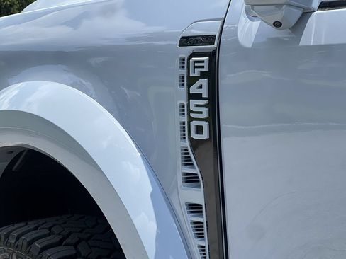 New 2026 Ford F450 Platinum w/ Platinum Plus Package AWD/4WD image 33
