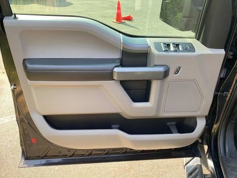 Used 2018 Ford F150 XLT w/ Equipment Group 302A Luxury AWD/4WD image 12