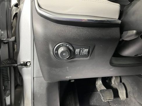 Used 2022 Jeep Compass Limited AWD/4WD image 18