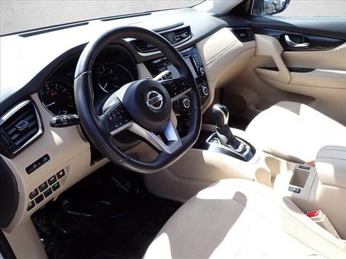Used 2018 Nissan Rogue SL FWD image 10