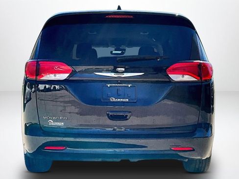 Used 2024 Chrysler Voyager LX FWD image 6