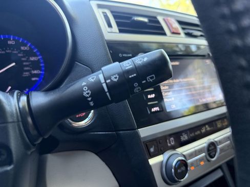 Used 2017 Subaru Outback 2.5i Limited image 28