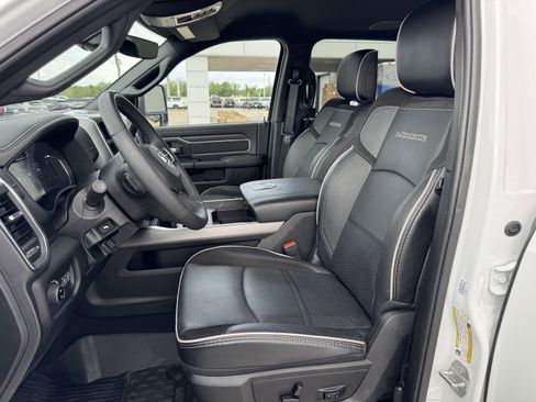 Used 2025 RAM 2500 Laramie image 28