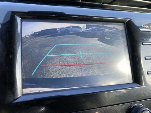 Used 2019 Toyota Camry SE image 27