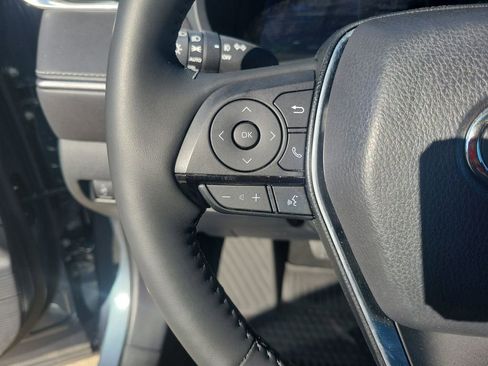 Certified 2024 Toyota Venza Limited image 24