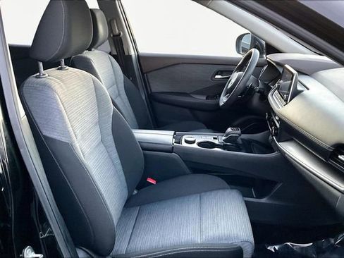 Used 2023 Nissan Rogue SV image 20