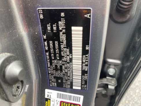 Used 2023 Toyota Highlander XSE FWD image 11