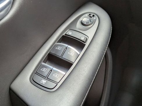 Used 2025 INFINITI QX50 Pure AWD/4WD image 24