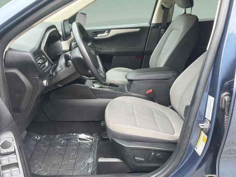 Used 2020 Ford Escape SE FWD image 17