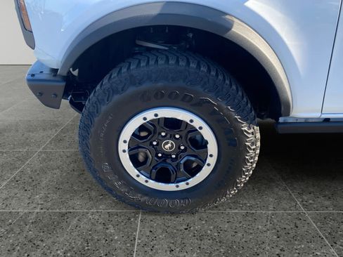 Used 2024 Ford Bronco Badlands w/ Sasquatch Package image 14