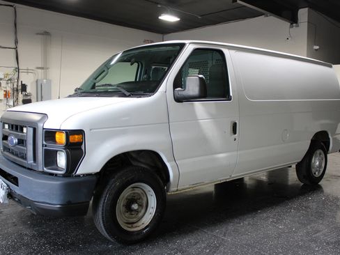 Used 2009 Ford E-150 and Econoline 150 RWD image 6