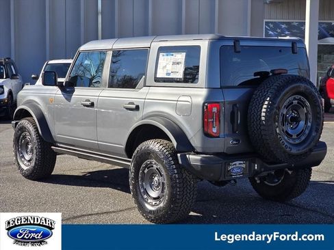 New 2025 Ford Bronco Badlands w/ Sasquatch Package AWD/4WD image 2