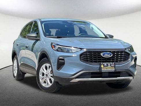 Used 2024 Ford Escape Active AWD/4WD image 2
