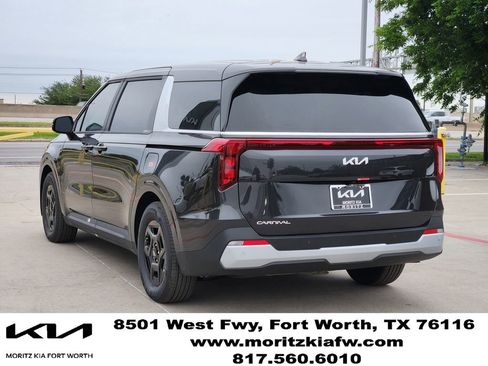 New 2026 Kia Carnival FWD image 4