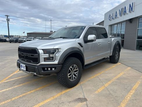 Used 2018 Ford F150 Raptor w/ Equipment Group 802A Luxury image 7