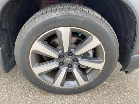 Used 2025 Honda Pilot Touring image 6