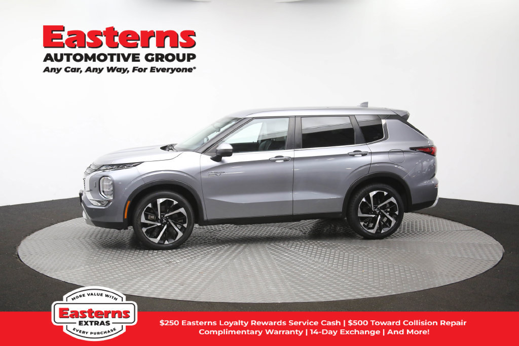 Used 2023 Mitsubishi Outlander SE AWD/4WD image 60