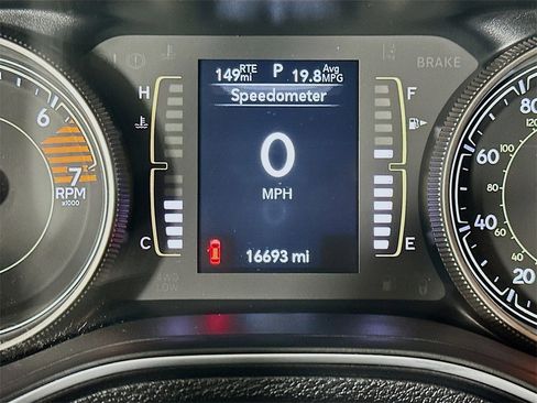 Used 2019 Jeep Cherokee Latitude Plus image 15