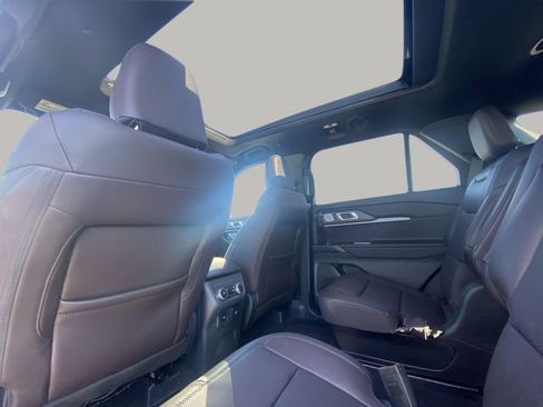 New 2026 Ford Explorer Platinum RWD image 19