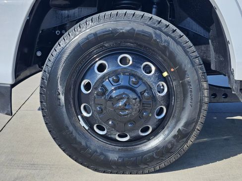 New 2026 RAM 3500 Limited AWD/4WD image 12