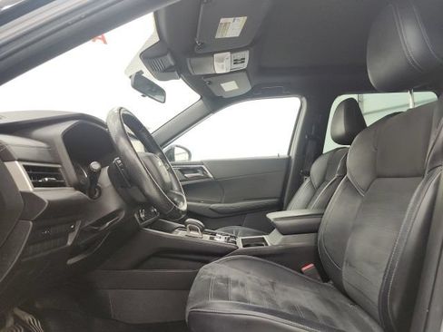 Used 2022 Mitsubishi Outlander SE FWD image 13