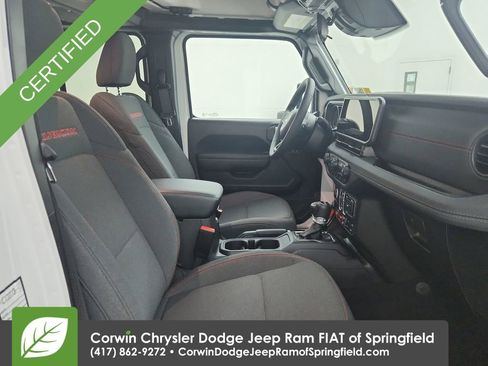 Certified 2026 Jeep Wrangler Unlimited Rubicon AWD/4WD image 32