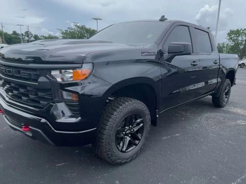 Used 2024 Chevrolet Silverado 1500 Custom Trail Boss w/ LPO, Dark Essentials Package AWD/4WD image 4
