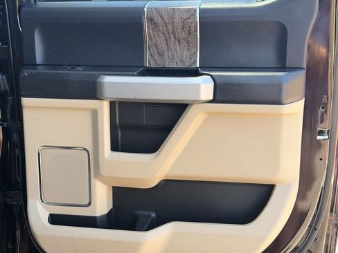 Used 2018 Ford F250 Lariat w/ Lariat Value Package AWD/4WD image 41