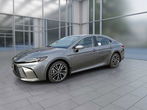 New 2026 Toyota Camry XLE AWD/4WD image 3