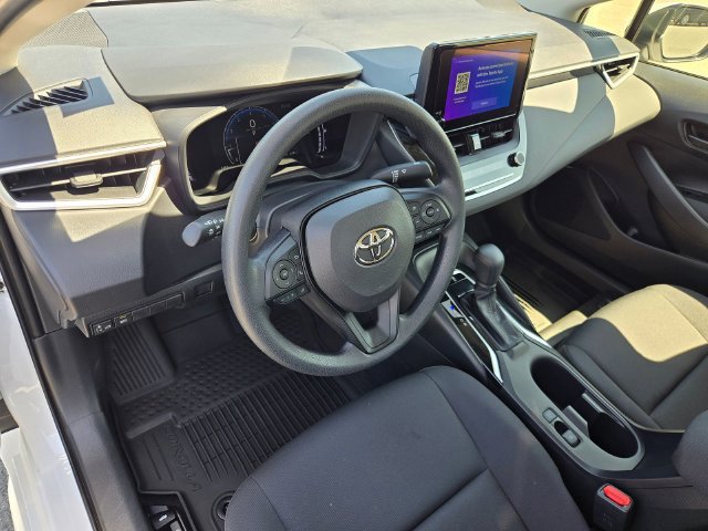 Used 2026 Toyota Corolla LE FWD image 8