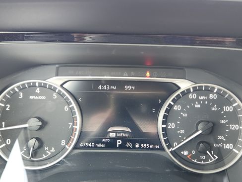 Used 2024 Nissan Pathfinder SV AWD/4WD image 23