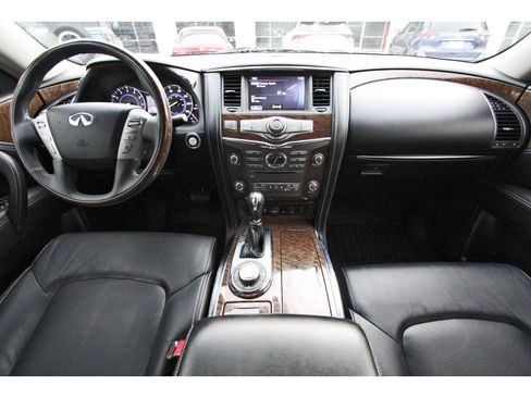 Used 2017 INFINITI QX80 4WD w/ Driver Assistance Package image 13