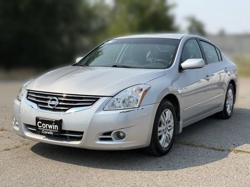 Used 2011 Nissan Altima 2.5 S w/ Special Edition Pkg FWD image 5