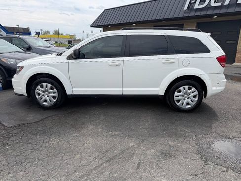 Used 2016 Dodge Journey SE w/ Flexible Seating Group FWD image 14