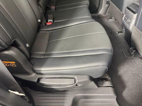 Used 2023 INFINITI QX60 Luxe w/ Performance Audio Package image 33