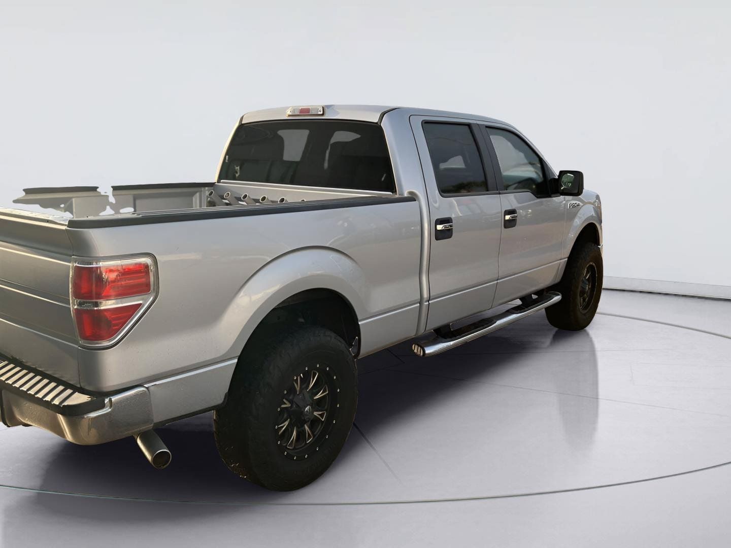 Used 2013 Ford F150 XLT w/ XLT Chrome Pkg AWD/4WD image 4