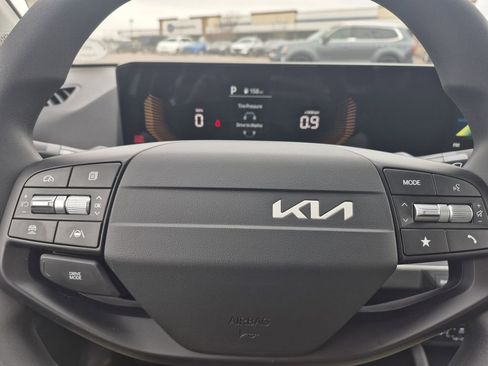 New 2026 Kia K4 LXS image 17