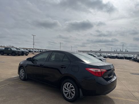 Used 2017 Toyota Corolla LE image 16