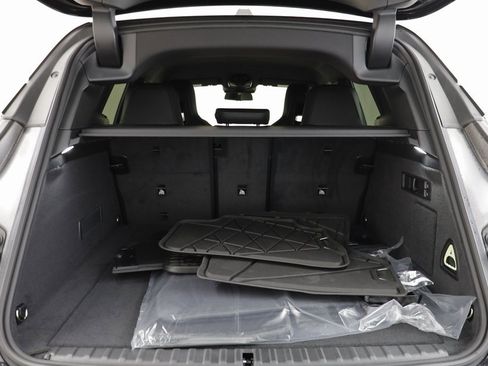 New 2026 BMW iX xDrive45 w/ Premium Package image 18