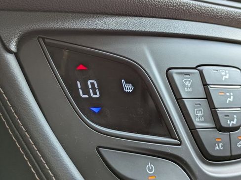 Used 2017 Buick Envision Essence FWD image 26